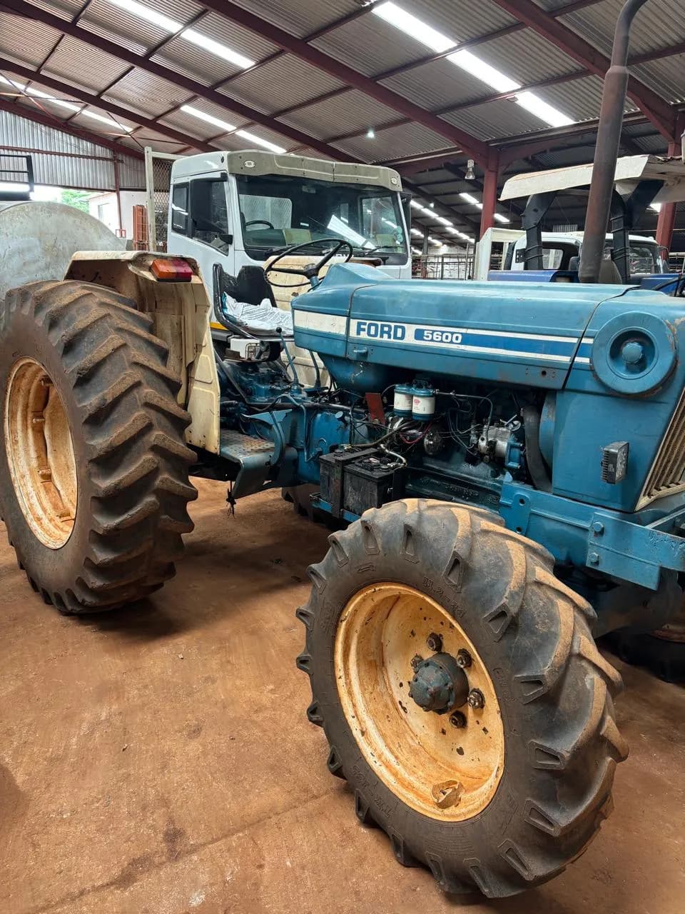 ESCO 12 - FORD TREKKER