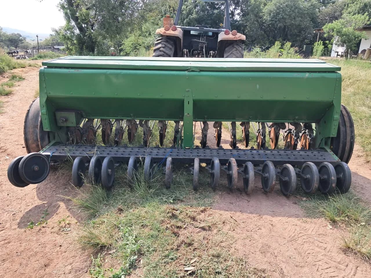 John Deere Planter - image 3