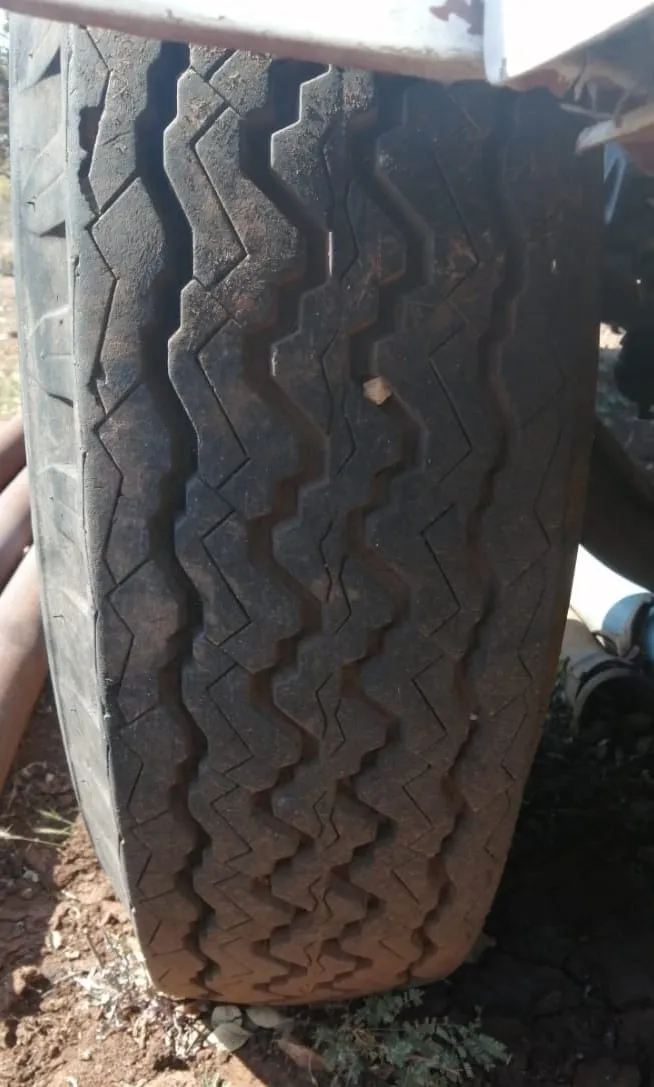 Tyres - image 2