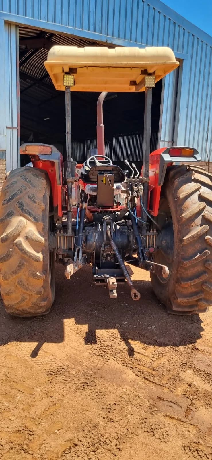 MF tractor - image 5