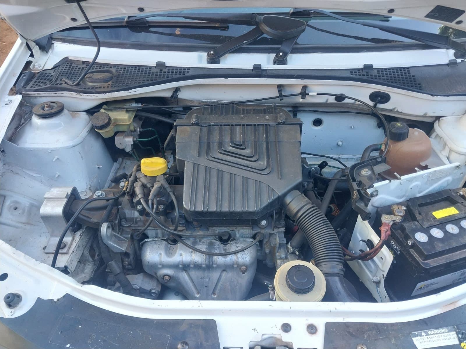 NISSAN NP200 - image 5