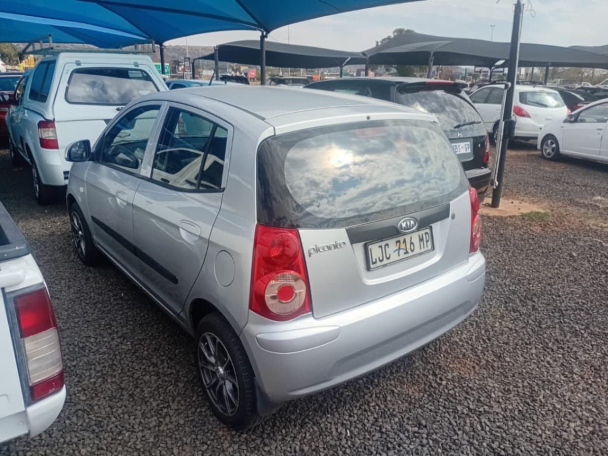 KIA PICANTO - image 2