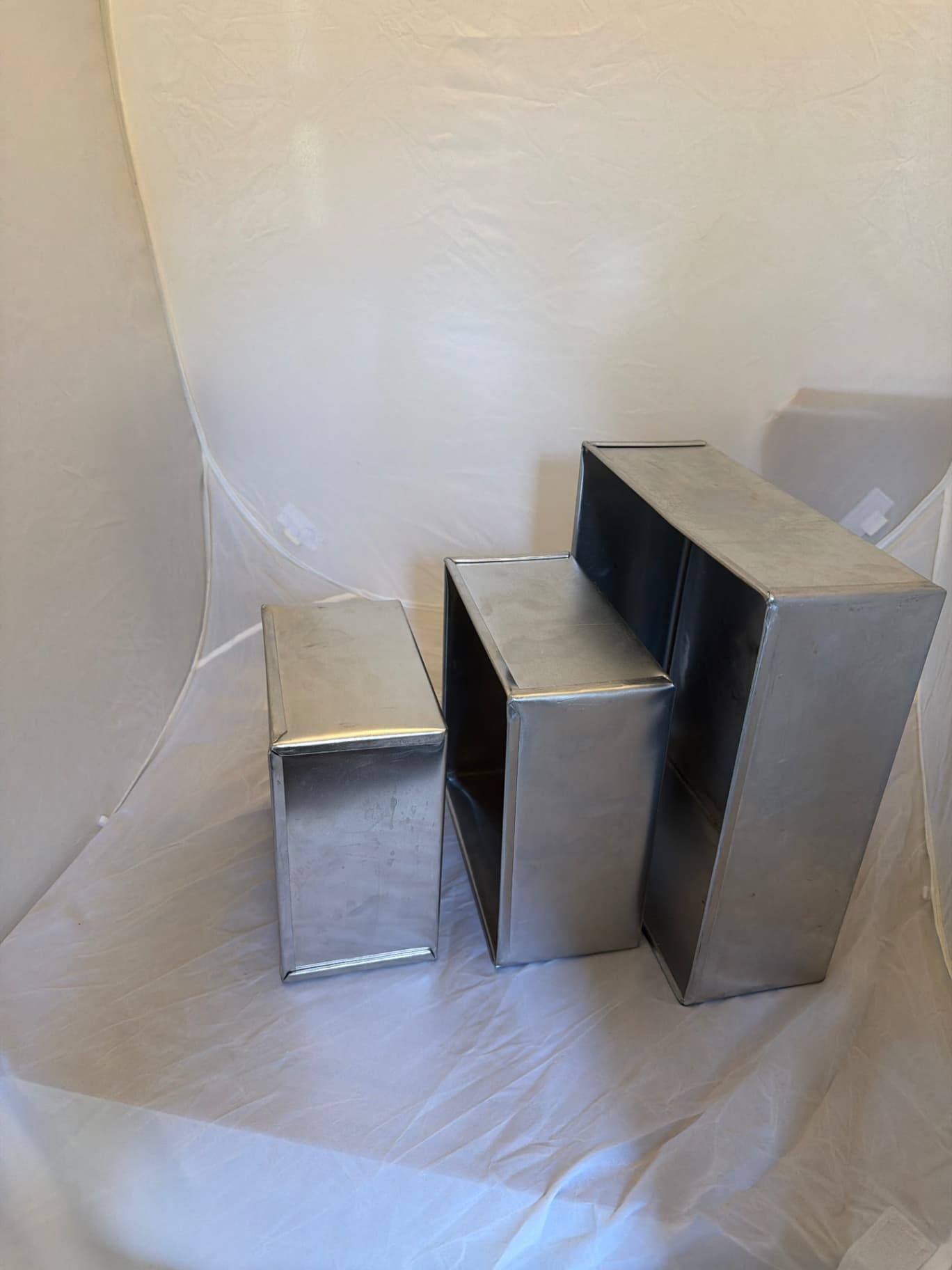 CAKE BAKING TRAYS (x3) - image 2