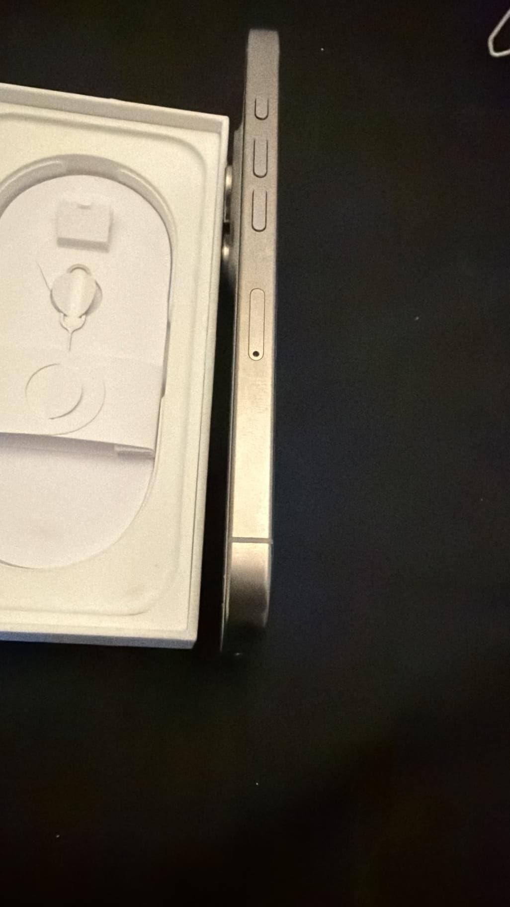 APPLE iPhone 16 PRO - 512GB - image 3