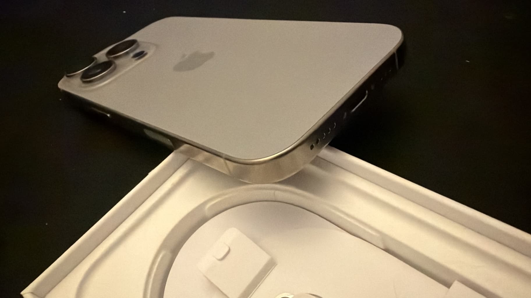 APPLE iPhone 16 PRO - 512GB - image 5