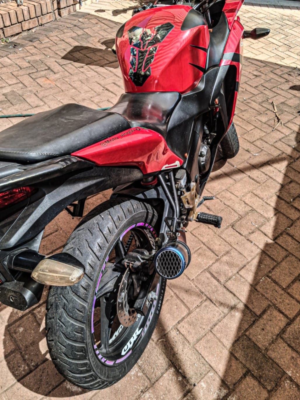 HONDA CBR 125 MOTORFIETS - image 4