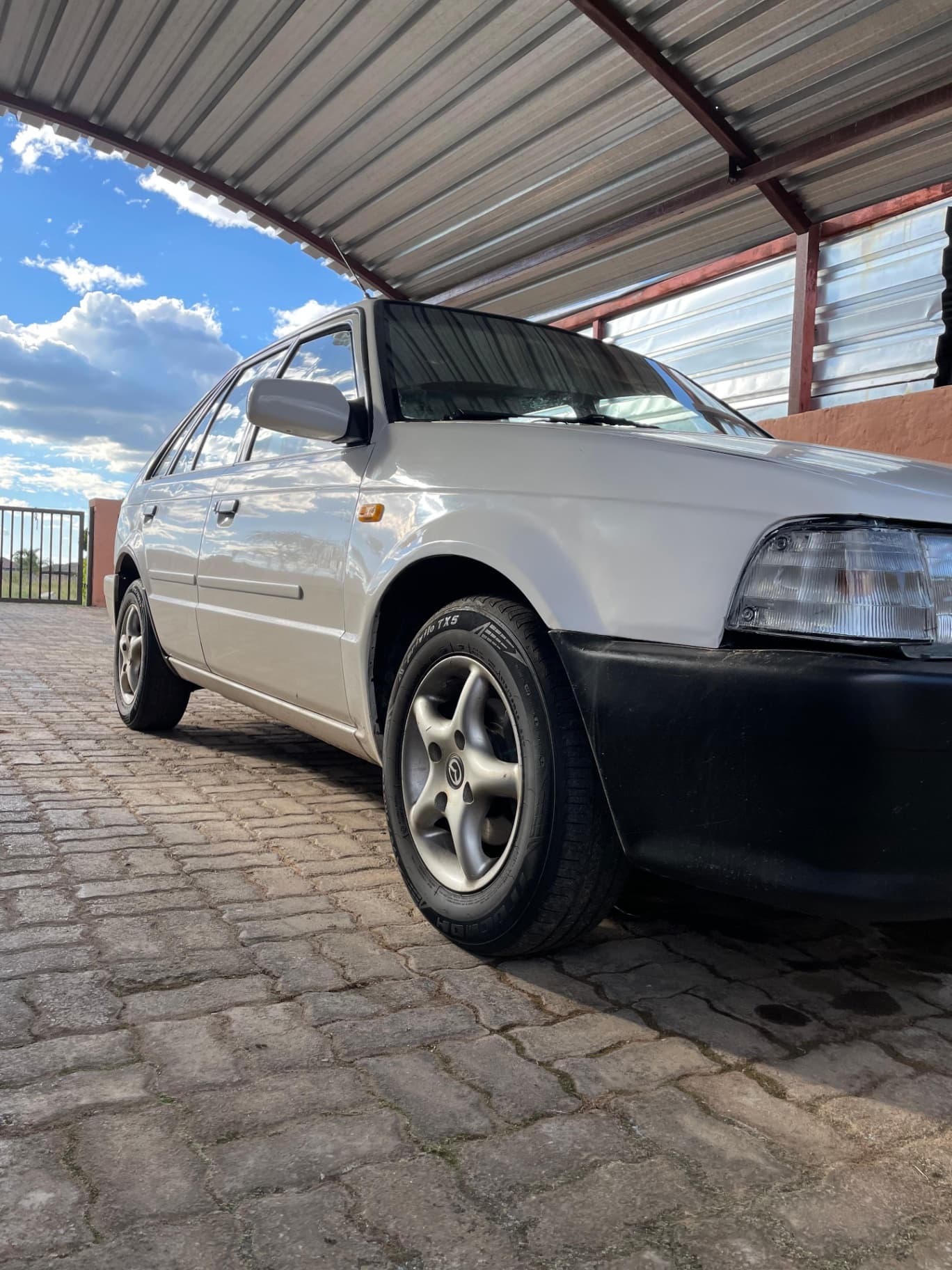 Mazda Sting - image 3