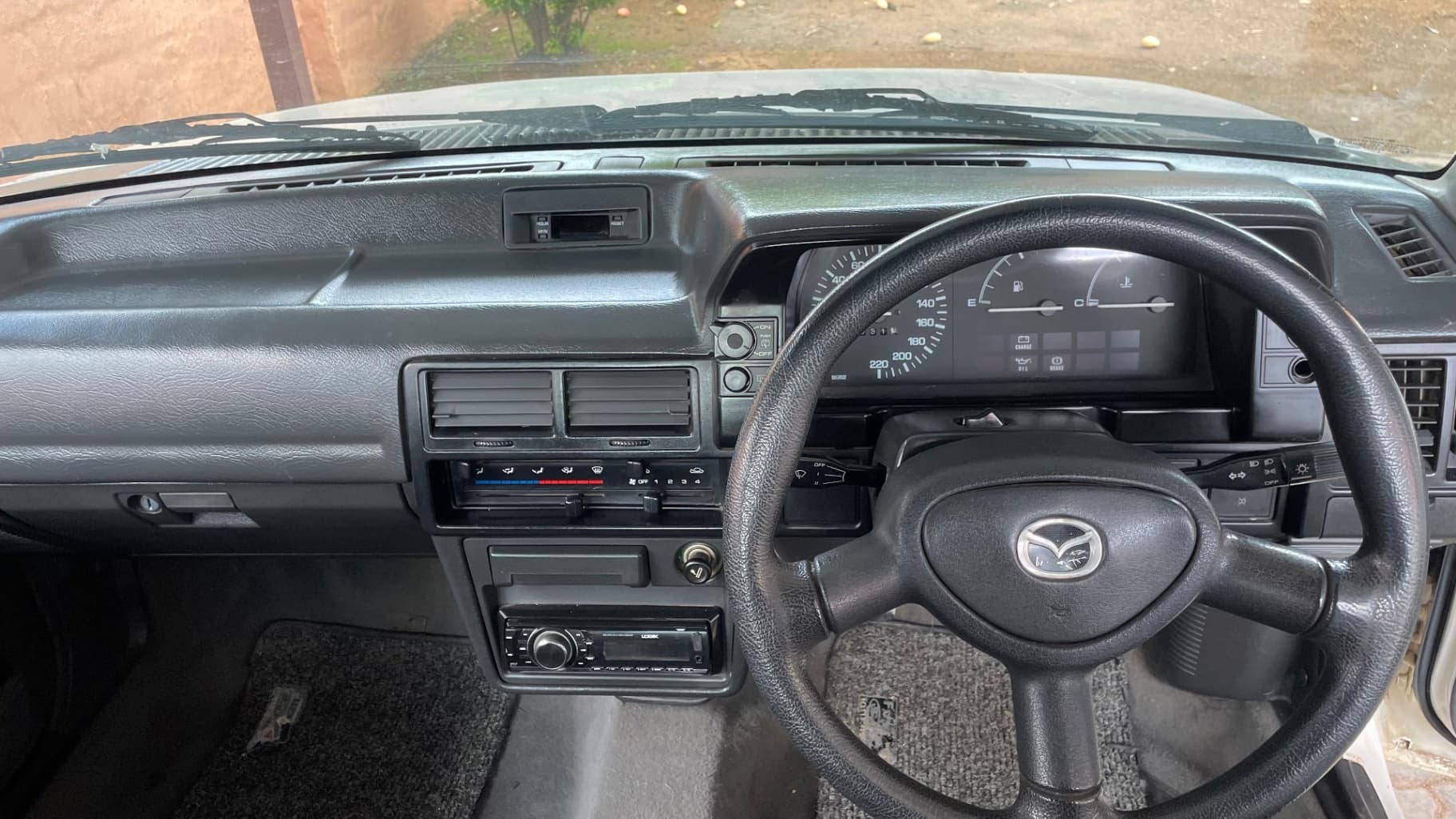 Mazda Sting - image 6