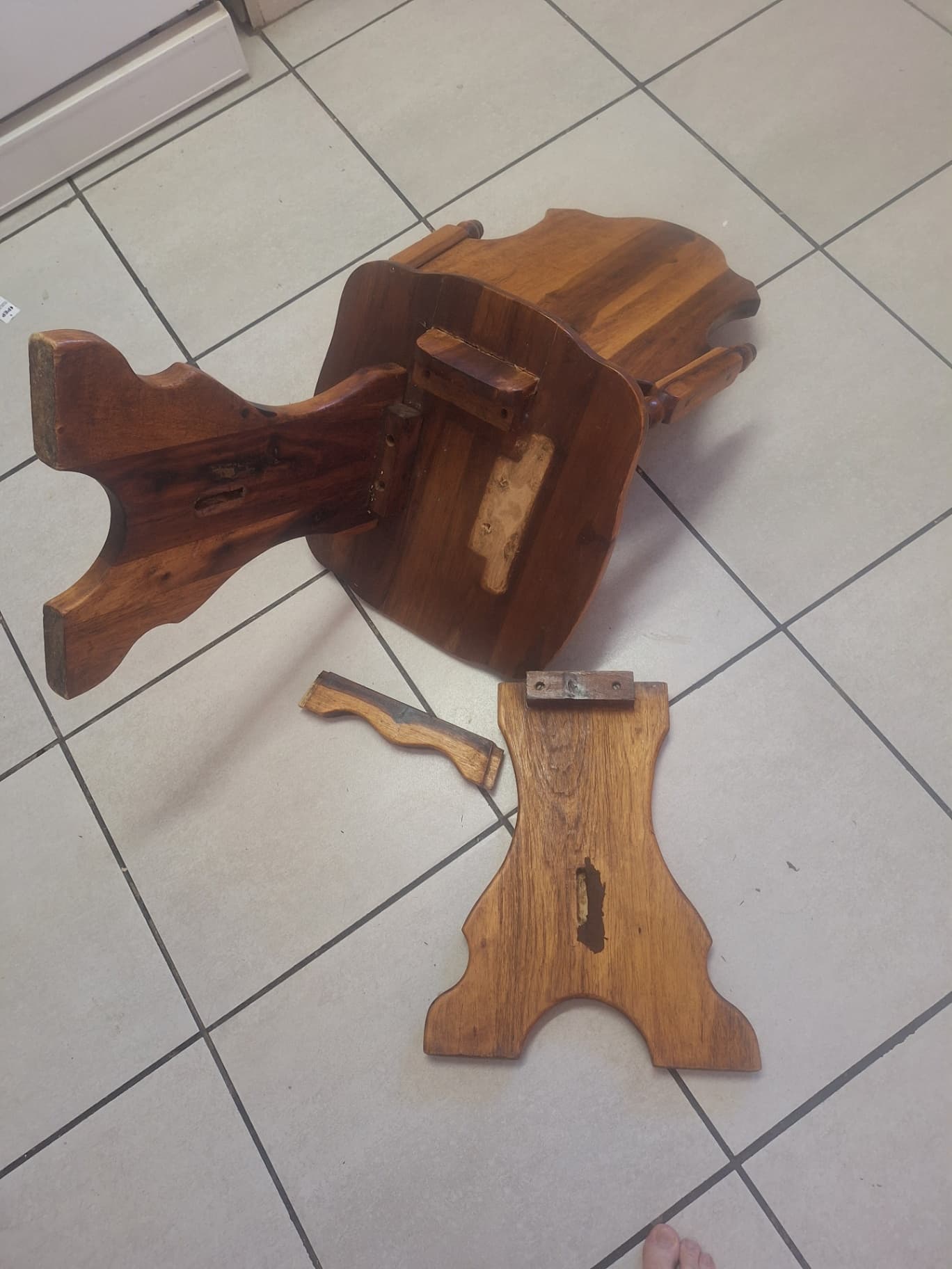 Rodesian teak diningroom set - image 6