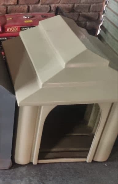 Beige Dog House (Medium)