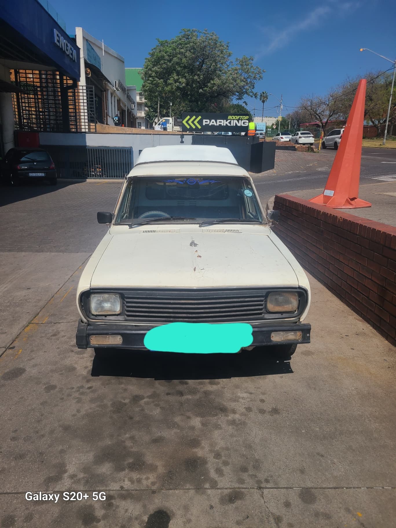 Nissan 1400