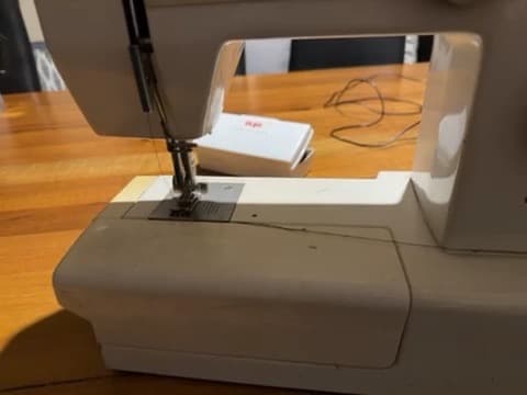 SIMPLAMATIC 6800 - Sewing Machine - image 2
