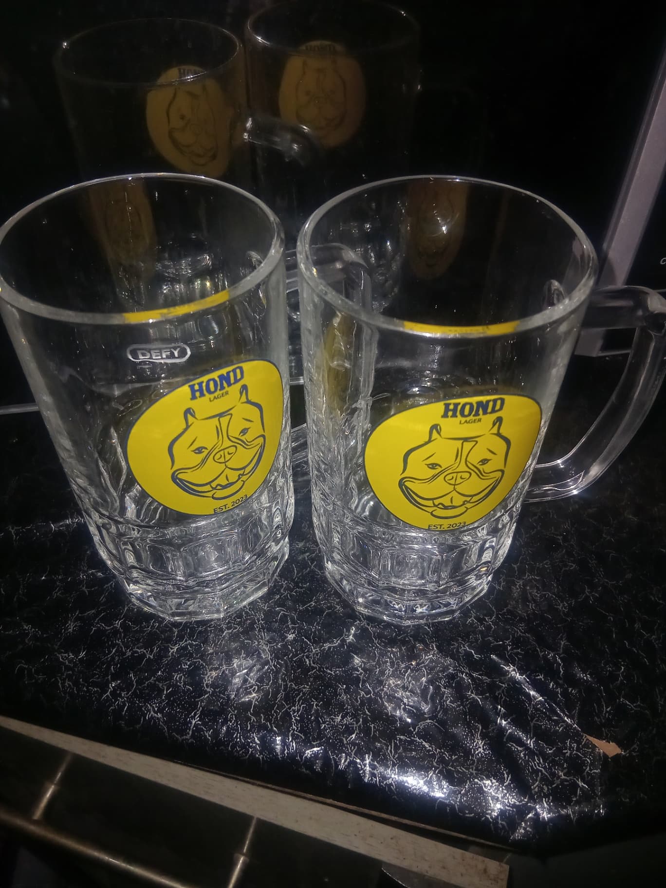 🐘5.Hennies beer glasses